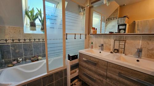 Fotografie z fotogalerie ubytování Maison - plescop - jardin - wifi v destinaci Plescop