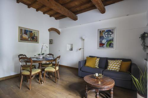 Family Apartment in Oltrarno Florence