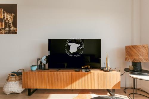 Télévision ou salle de divertissement dans l'établissement CostaBlancaDreams Real Ifach Axan in Calpe