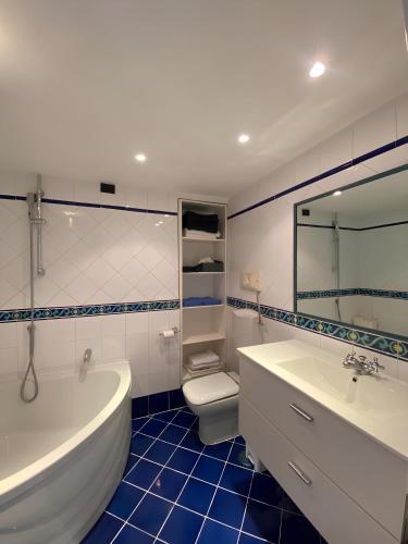 Bilik mandi di Residenza al Mare