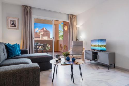 Reserva De Marbella apt by Costarentals - Ref M43