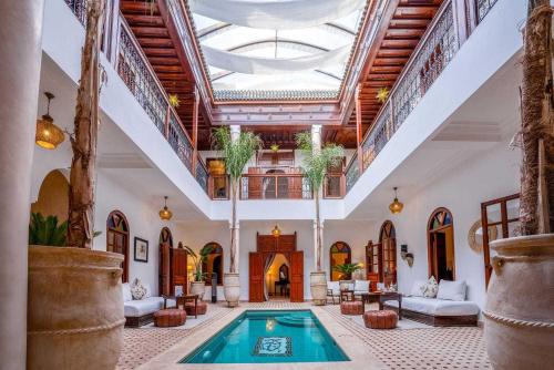 Kolam renang di atau dekat dengan Riad Adika & Spa