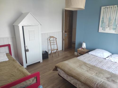 Photo de la galerie de l'établissement Maison de vacances centre bourg Plouhinec, à Plouhinec