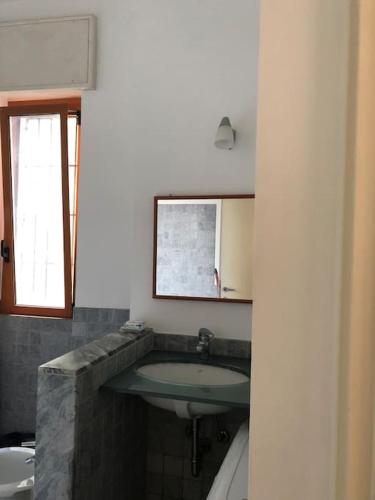 Central and Sunny Apartment - Navigli