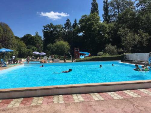 Appartement 3 étoiles - Parc aquatique - eeeaafの敷地内または近くにあるプール