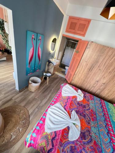 Llit o llits en una habitació de Byout Beirut’s M2