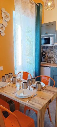 Dapur atau dapur kecil di Perrutel - entre Bastide et cité