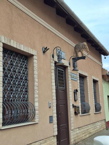 Arany Elafánt Szálláshely