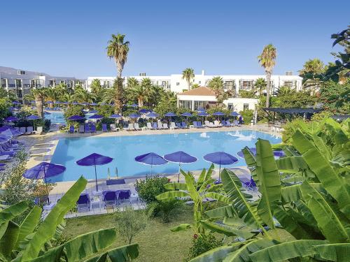 Πισίνα στο ή κοντά στο Tigaki Beach Hotel
