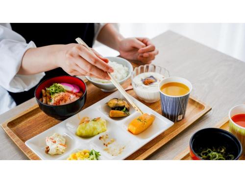 Makanan di atau berdekatan hotel