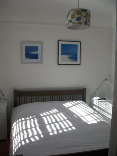 Ένα ή περισσότερα κρεβάτια σε δωμάτιο στο Broadstairs House Boutique B&B By The Sea