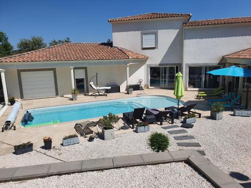 BELLE VILLA 8 à 10 personnes parc du verdon