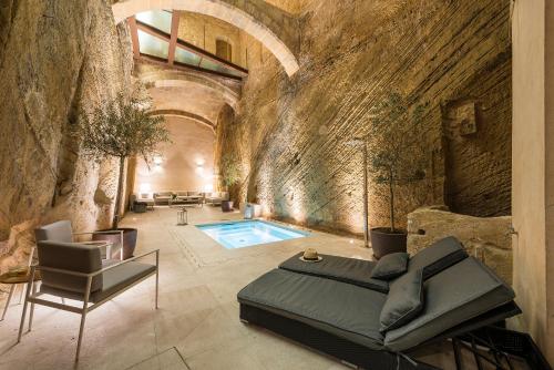 Bazén v ubytování Bordoy Mostatxins - Hotel Boutique Adults Only nebo v jeho okolí