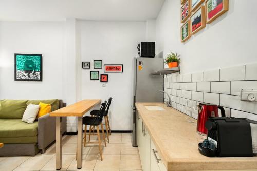 Gallery image of One Apartments TLV in Tel Aviv