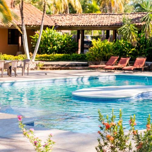 Πισίνα στο ή κοντά στο Hotel Hacienda Gualiqueme