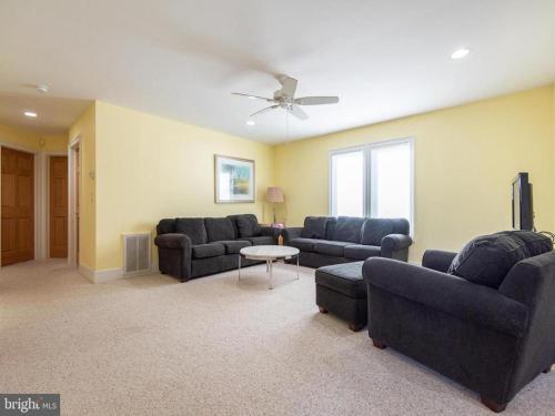 Gallery image of Holgate, 4 Bedroom, 3,5 Bath, Near Beach With An Indoor Pool, Spectacular, in Holgate
