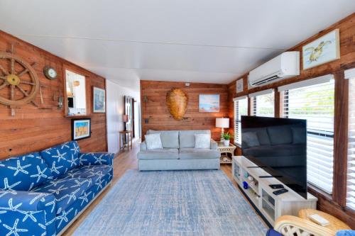 Windy Point Oceanfront In Geiger Keyにあるテレビまたはエンターテインメントセンター