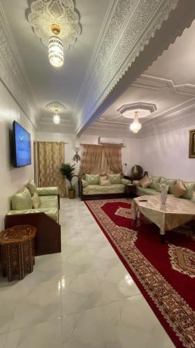 Una televisión o centro de entretenimiento en Marrakech héberg