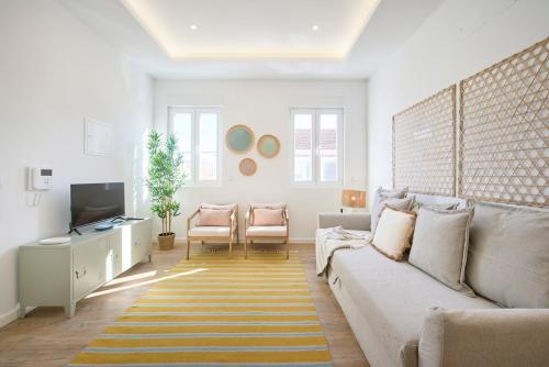Beachside Deluxe Terrace Apts, by TimeCooler