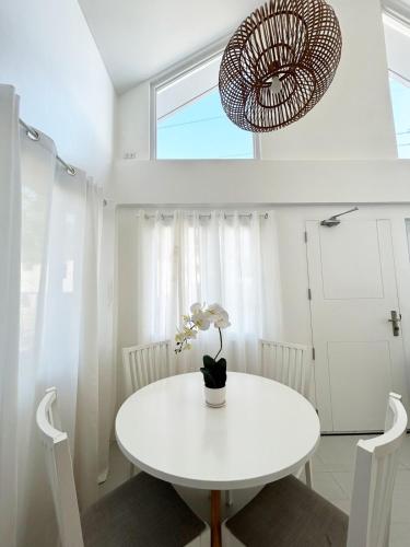 Gallery image of Lakeview Loft with Sunset Deck in Palavit