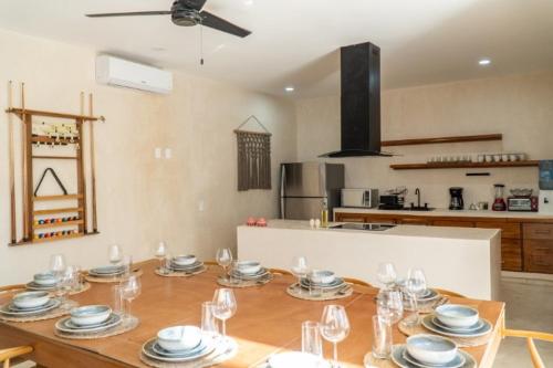 Η κουζίνα ή μικρή κουζίνα στο Villa Saadhu with Fantastic Oceanview
