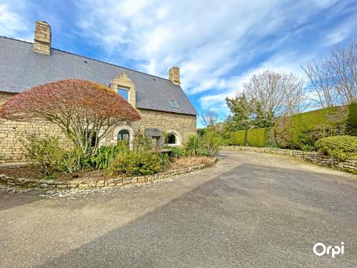 Gîte Indépendant à Kervignac, 6 Couchages, Havre de Paix, Parking - FR-1-349-229
