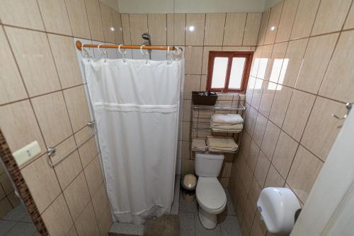 Bilik mandi di Casa Sutar Los Pimientos