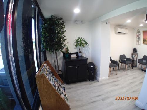 Χώρος καθιστικού στο Circle City Inn