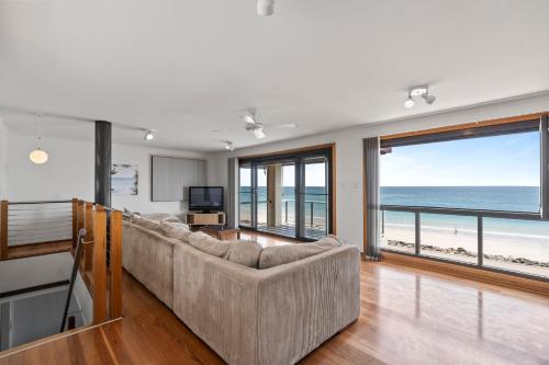 Gallery image of Belle Escapes - Ocean Breeze Family Villa in Somerton Park