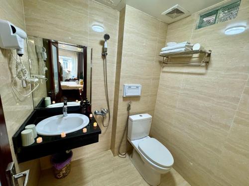 Ένα μπάνιο στο Hoàng Gia Hotel Nhân Hòa