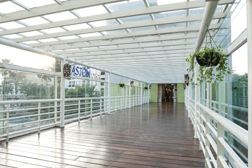 Balkón nebo terasa v ubytování Aston Bogor Hotel and Resort