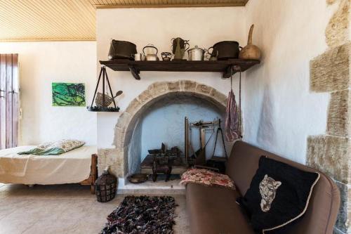 Χώρος καθιστικού στο Tsikalaria Traditional Stone House