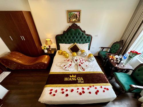 Ένα ή περισσότερα κρεβάτια σε δωμάτιο στο Hoàng Gia Hotel Nhân Hòa