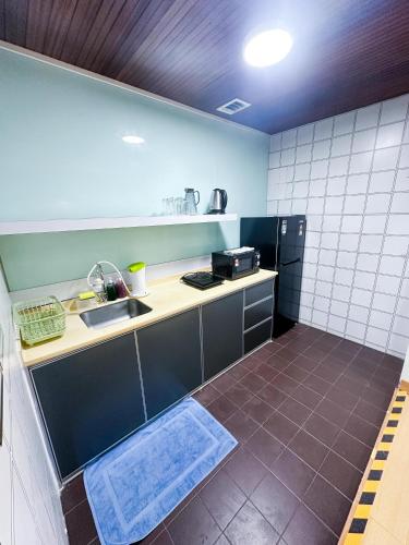 Η κουζίνα ή μικρή κουζίνα στο Premium Regency Tanjung Tuan - Idealhub