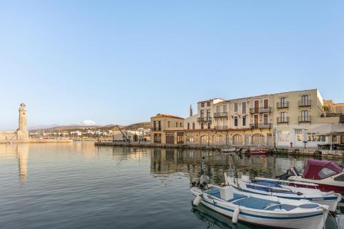 Dea Del Porto Signature Suites