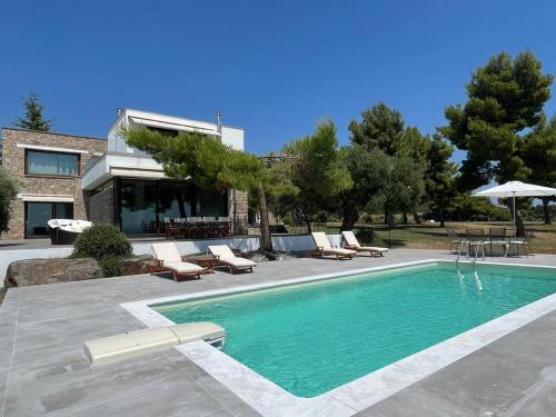 Vatopedi Serenity Pool Retreat by Halkidiki Villas