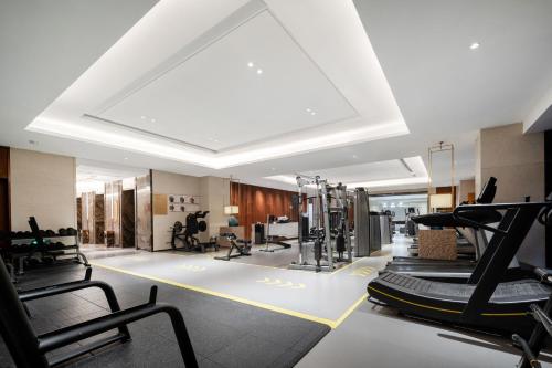 Fitness centrum a/nebo fitness zařízení v ubytování Optical Valley Convention Hotel