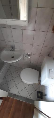 2-Rent Group Hostel Apartments EVE74にあるバスルーム