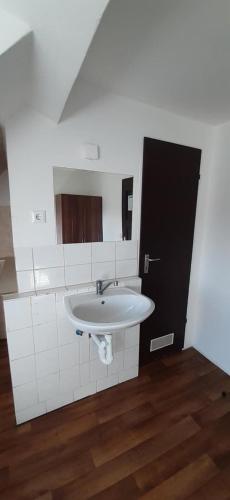2-Rent Group Hostel Apartments EVE74にあるバスルーム