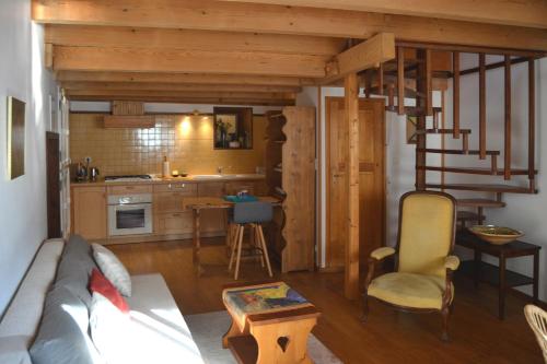 Køkken eller tekøkken på Lovely Duplex Coeur de ville centre historique Annecy by ImmoConciergerie