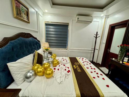 Ένα ή περισσότερα κρεβάτια σε δωμάτιο στο Hoàng Gia Hotel Nhân Hòa