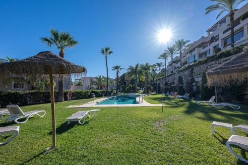 Sea view apartment El Paraiso Estepona