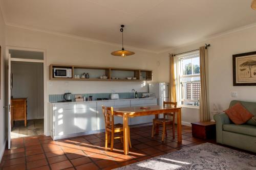 Η κουζίνα ή μικρή κουζίνα στο Langebaan Beach House