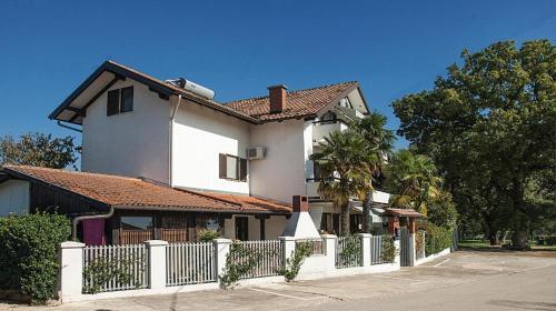 Apartment Maktub