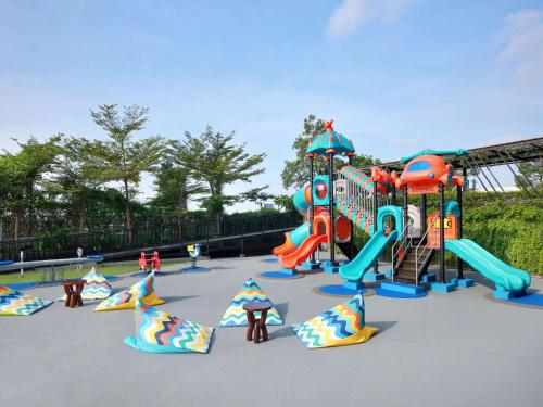 Kawasan permainan kanak-kanak di Novotel Samator Surabaya Timur