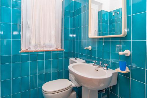 A bathroom at Villa Calipso