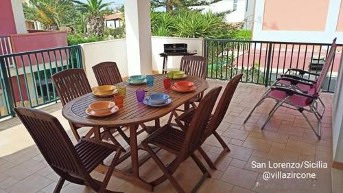 Balkón nebo terasa v ubytování Reitani San Lorenzo Marzamemi Noto VILLA ZIRCONE