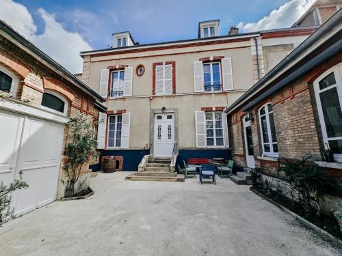 Villa - centre d'Epernay - 6 Chambres - Terrasse