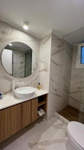 Aeolian One-Bedroom Apartment