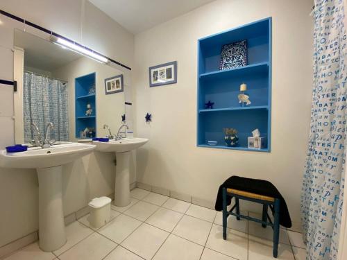 Ένα μπάνιο στο Appartement 6 personnes VUE MER - GRANDE PLAGE